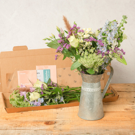 Letterbox Monthly Flower Gift - Aquarium Planted Tree review and price